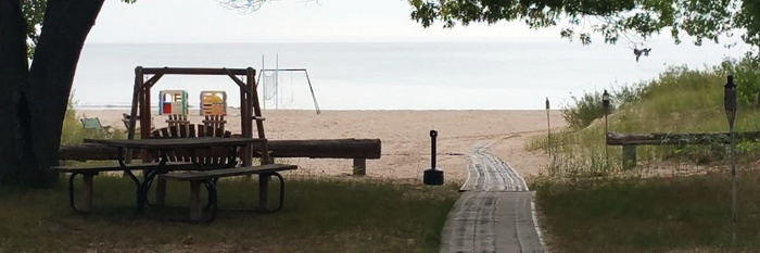 Pines on the Lake (Bero Beach Motel) - Web Listing (newer photo)